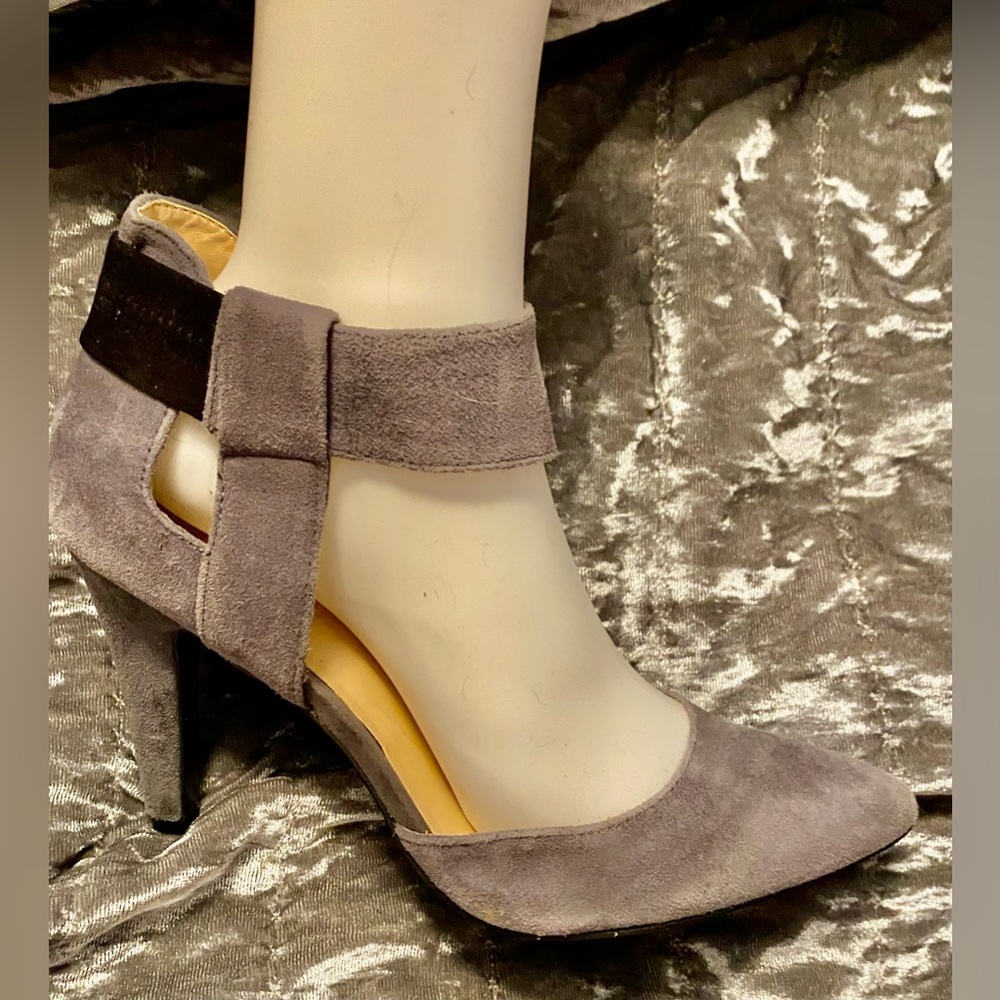 Nine West Grey with Black Trim Real Suede Heels 8.5 M